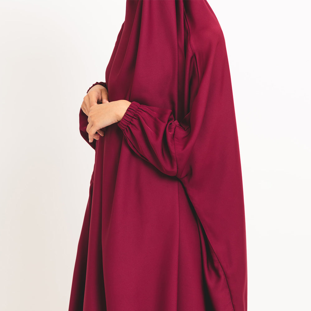 Khimar aux baies avec poignets élastiques et attache sécurisée au dos